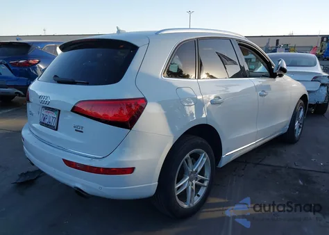 2017 Audi Q5 2.0T Premium z USA, uszkodzony, nr VIN WA1L2AFP2HA040405